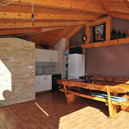 Apartment 1 Bedroom Awesome In *