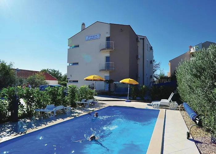 1 Bedroom Awesome In *