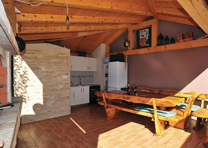 Appartement 1 Bedroom Awesome In *